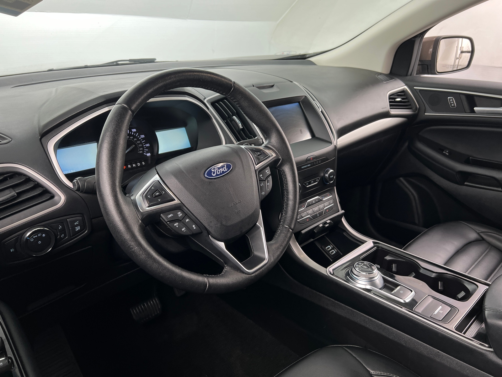 Thumbnail: 2019 Ford Edge - 3