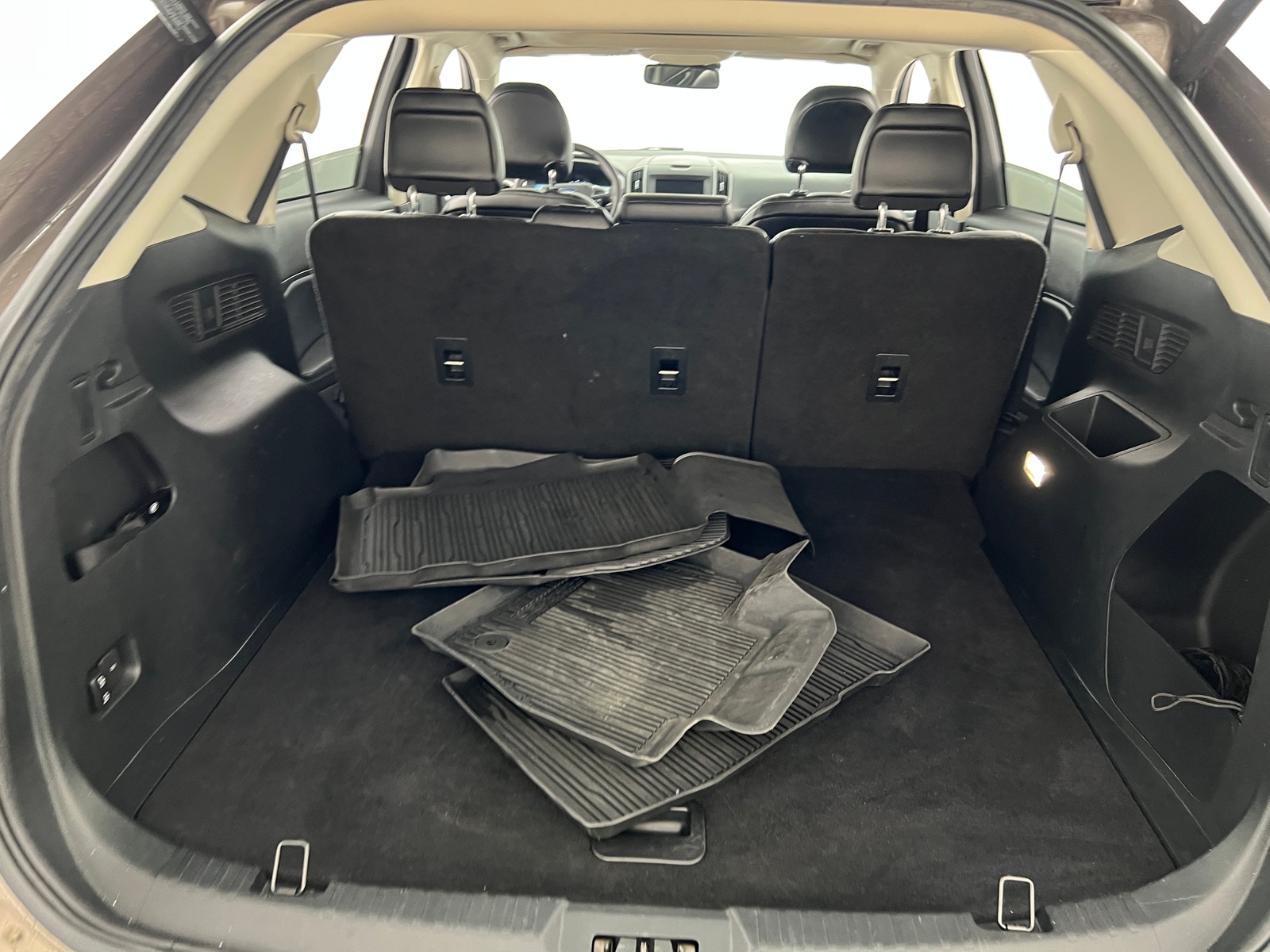 Thumbnail: 2019 Ford Edge - 7