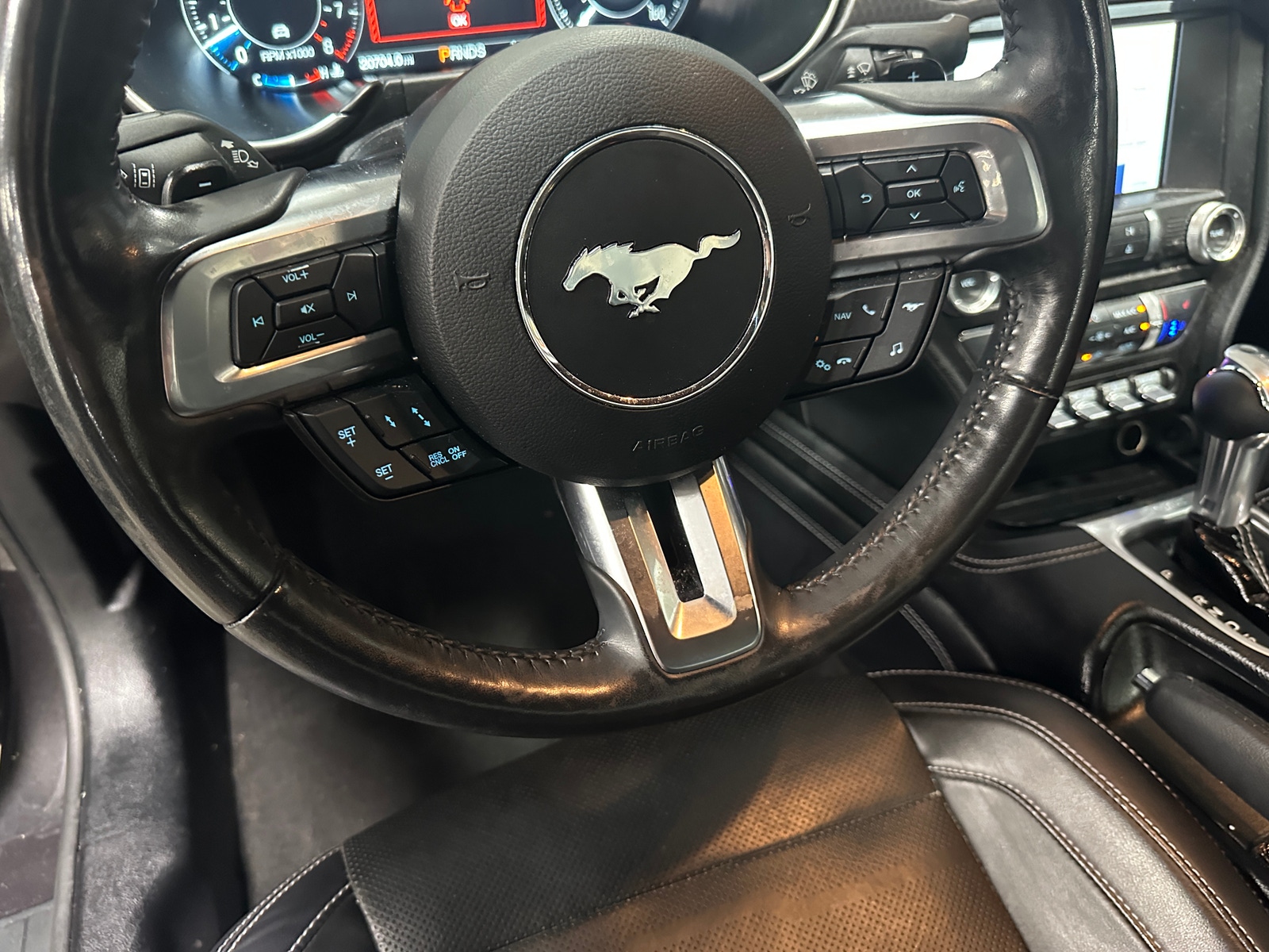 Thumbnail: 2022 Ford Mustang - 3