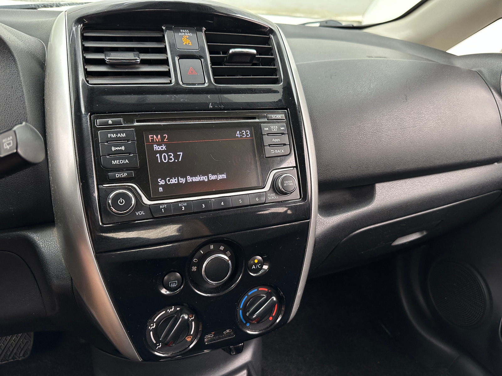 Thumbnail: 2016 Nissan Versa Note - 4