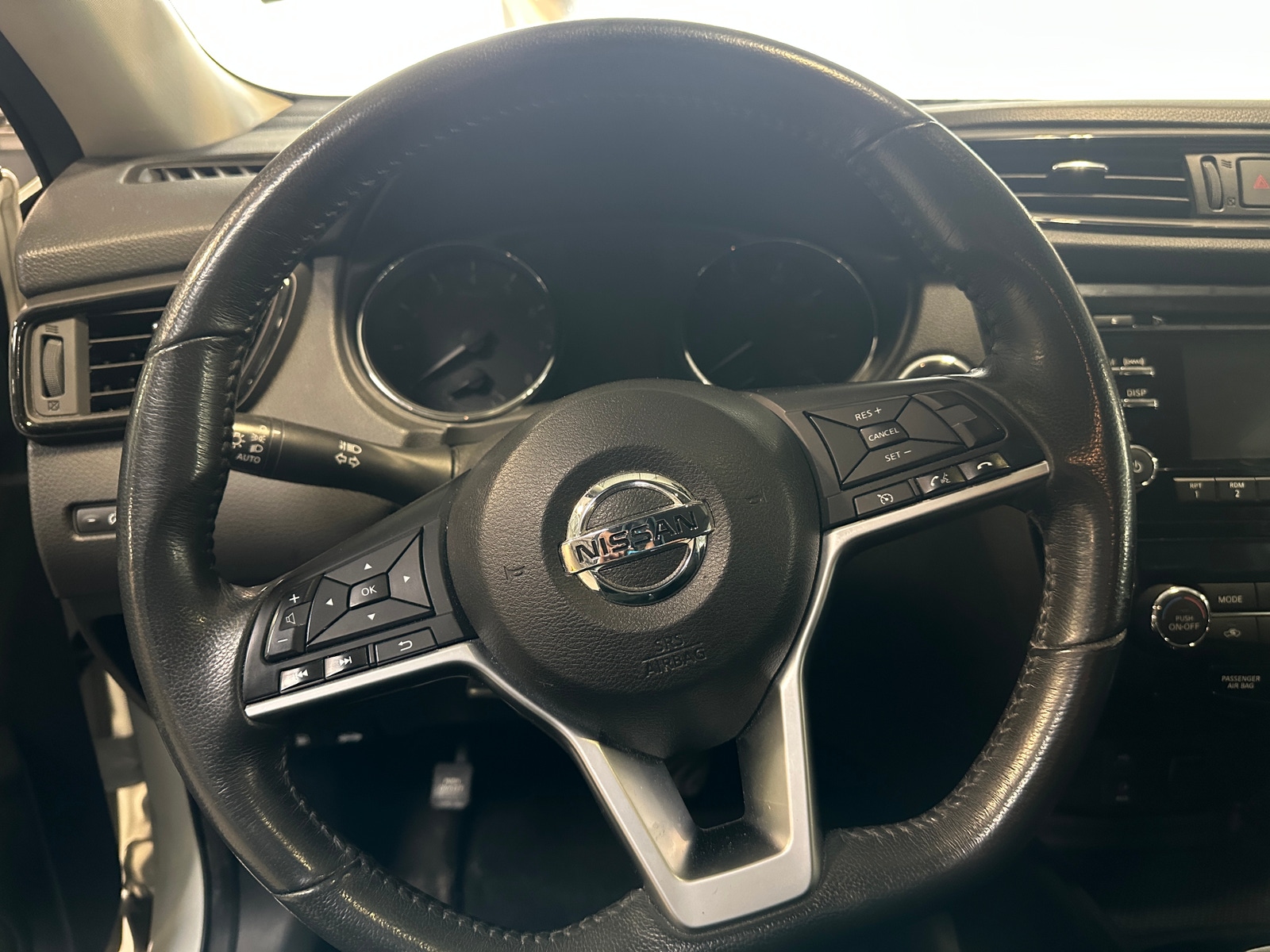 Thumbnail: 2017 Nissan Rogue - 5