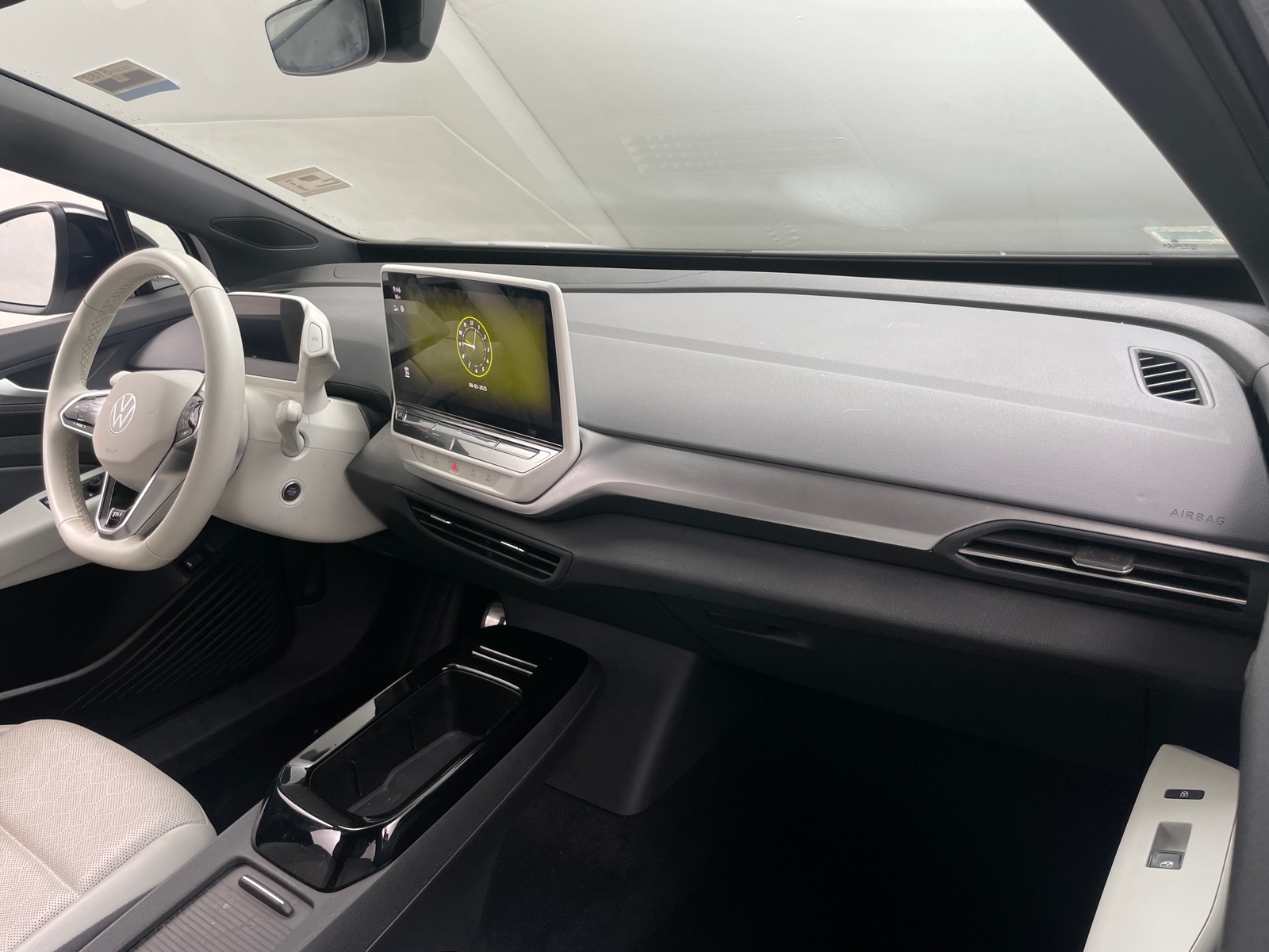 Thumbnail: 2021 Volkswagen ID.4 - 2
