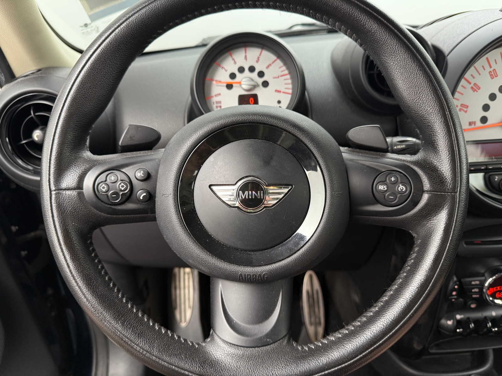 Thumbnail: 2014 MINI Cooper Countryman - 4