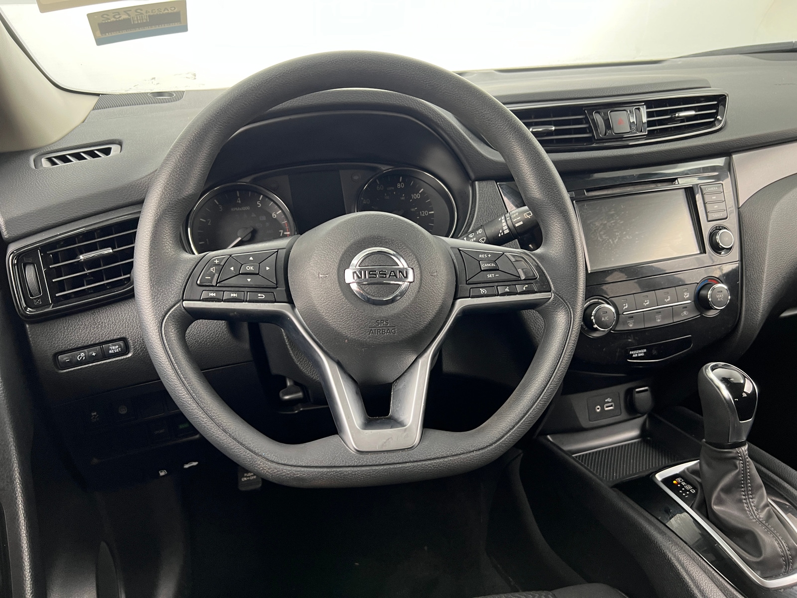 Thumbnail: 2022 Nissan Rogue Sport - 5