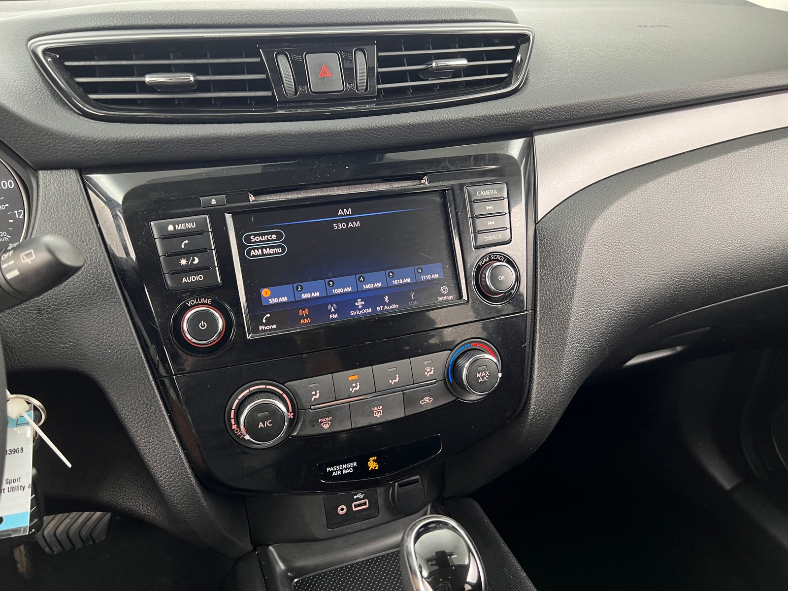 Thumbnail: 2022 Nissan Rogue Sport - 4