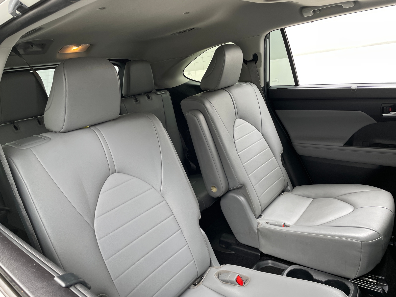 Thumbnail: 2020 Toyota Highlander - 5