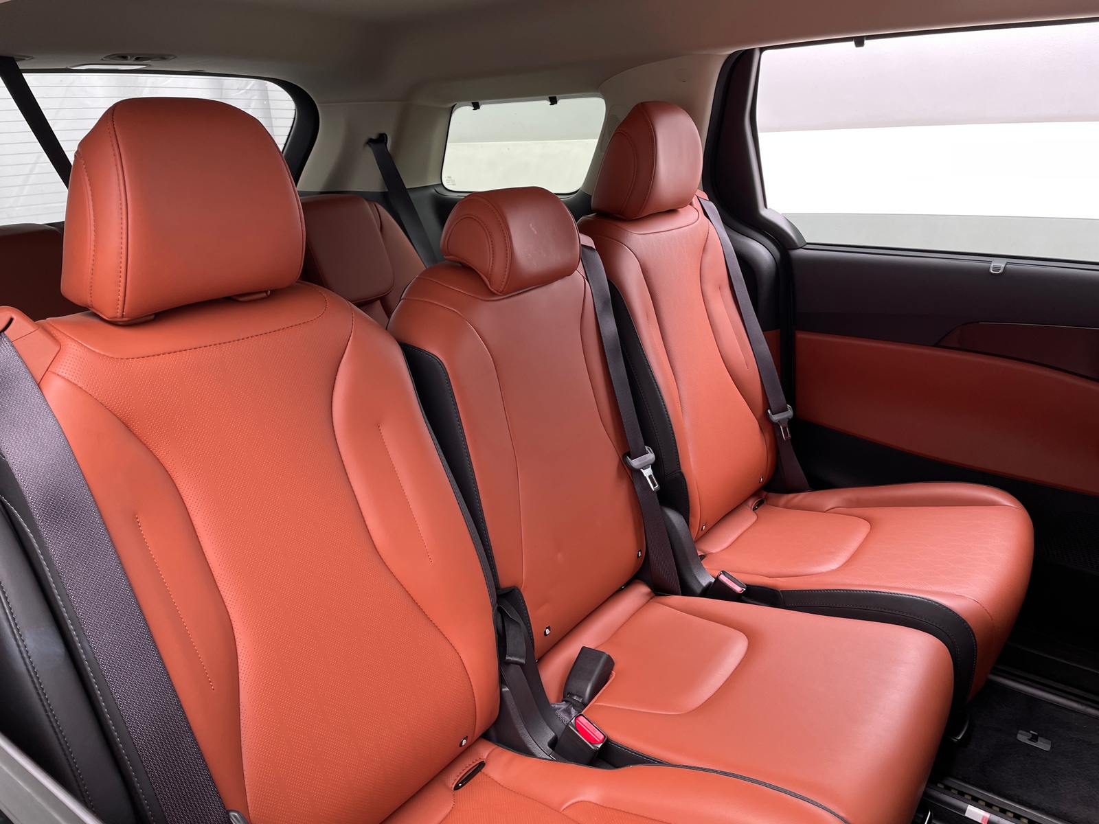 Thumbnail: 2022 Kia Carnival - 6