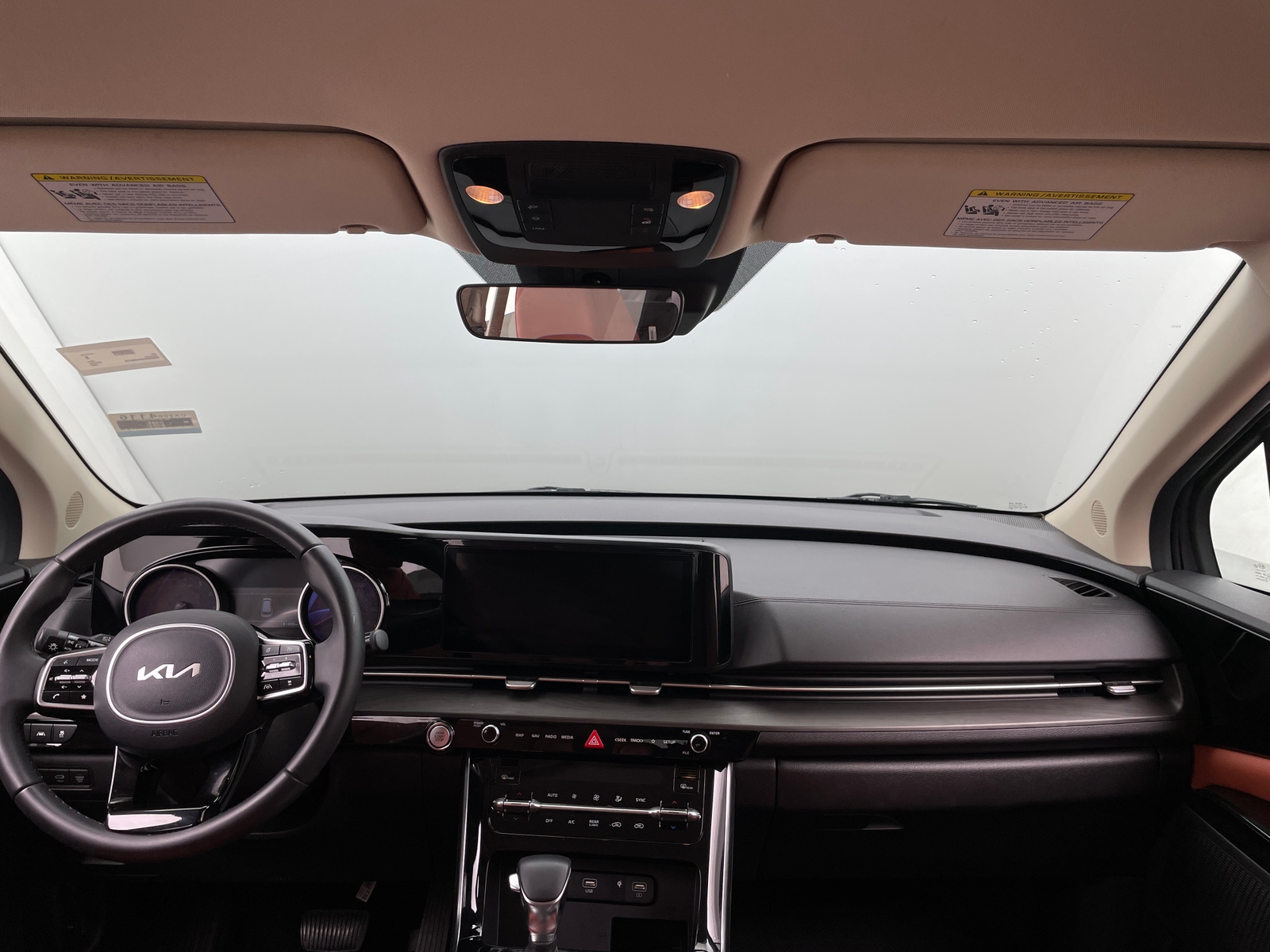 Thumbnail: 2022 Kia Carnival - 3