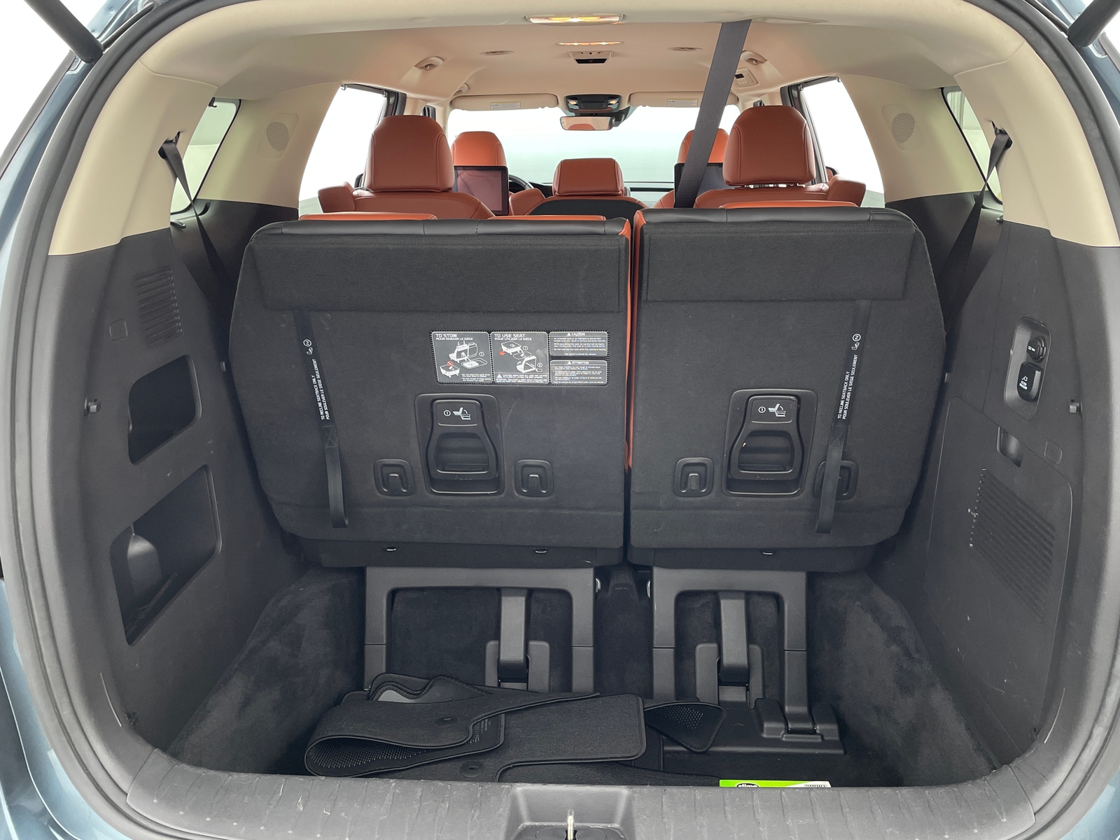 Thumbnail: 2022 Kia Carnival - 7