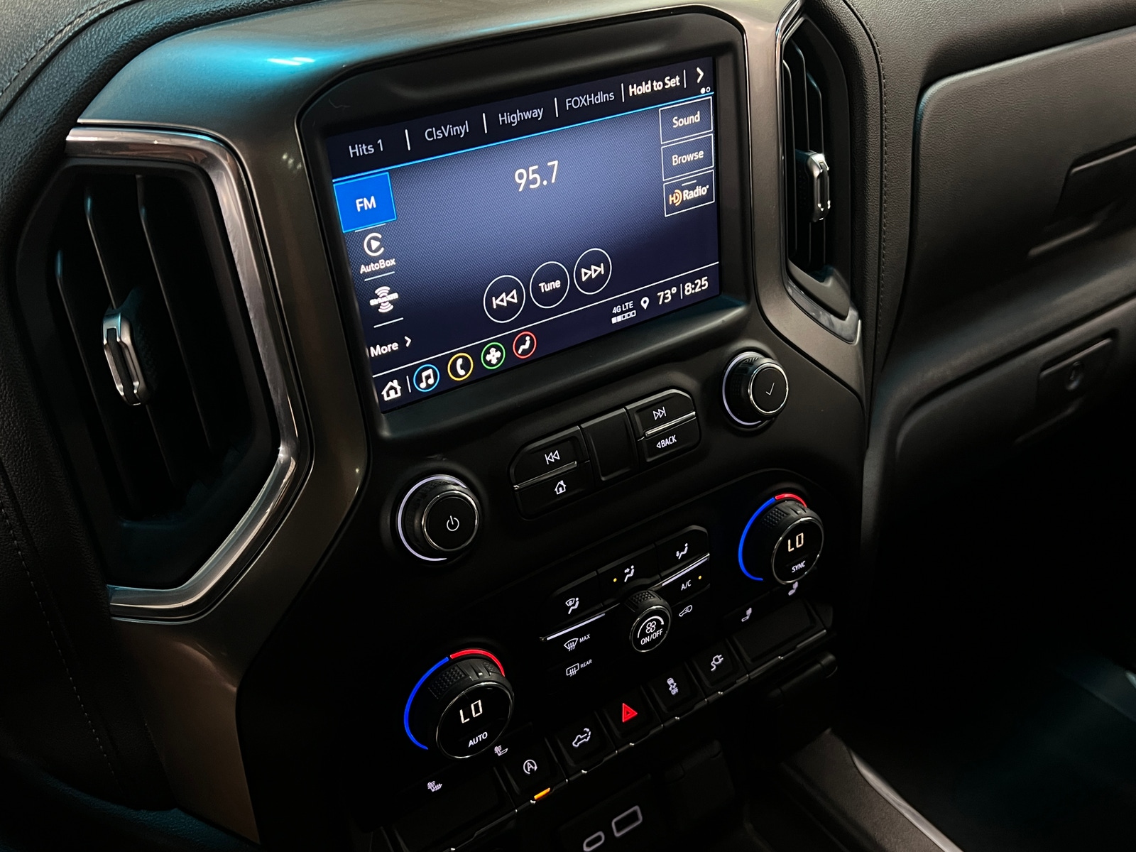 Thumbnail: 2021 Chevrolet Silverado 1500 - 4