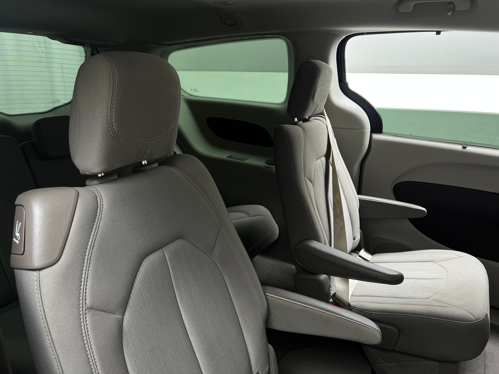 Thumbnail: 2019 Chrysler Pacifica - 6