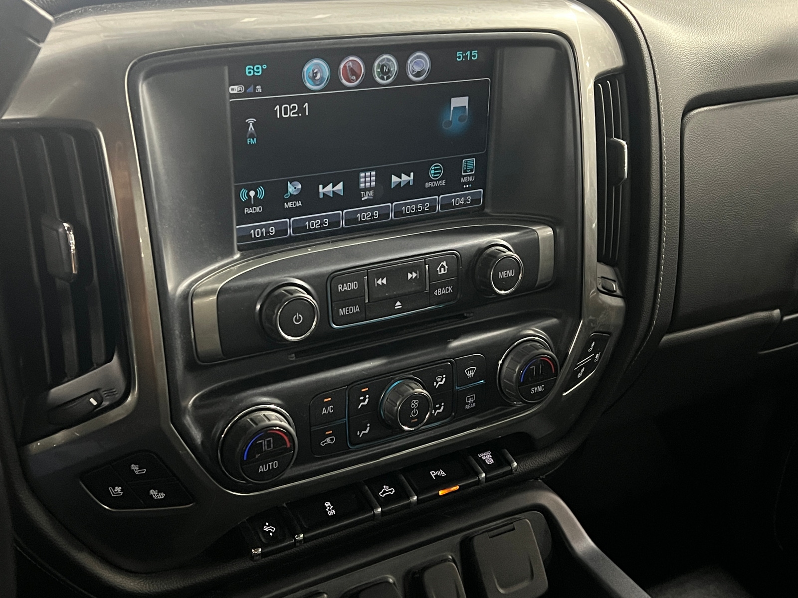 Thumbnail: 2019 Chevrolet Silverado 2500 - 3