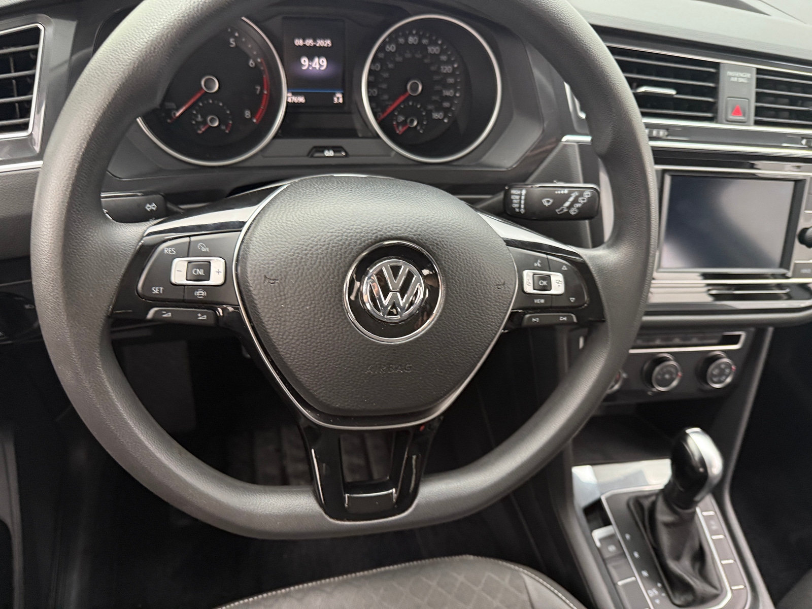 Thumbnail: 2021 Volkswagen Tiguan - 5