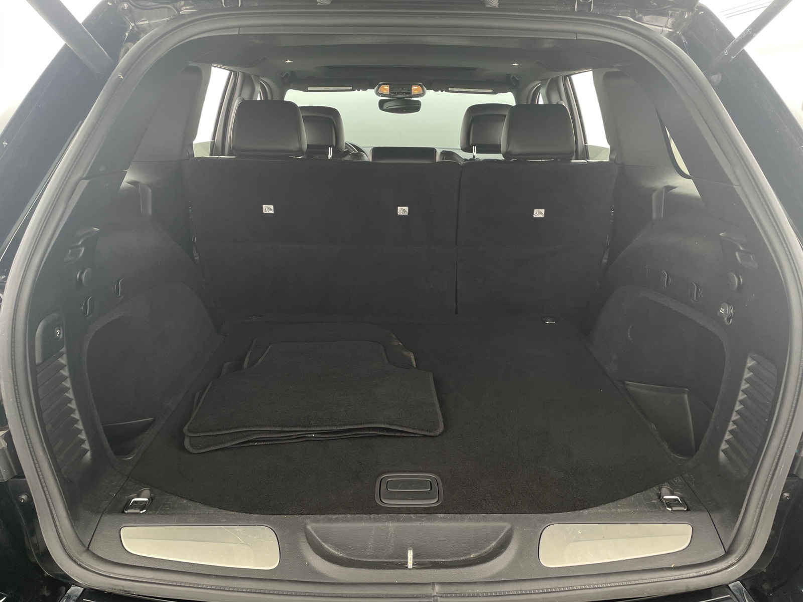Thumbnail: 2019 Jeep Grand Cherokee - 7