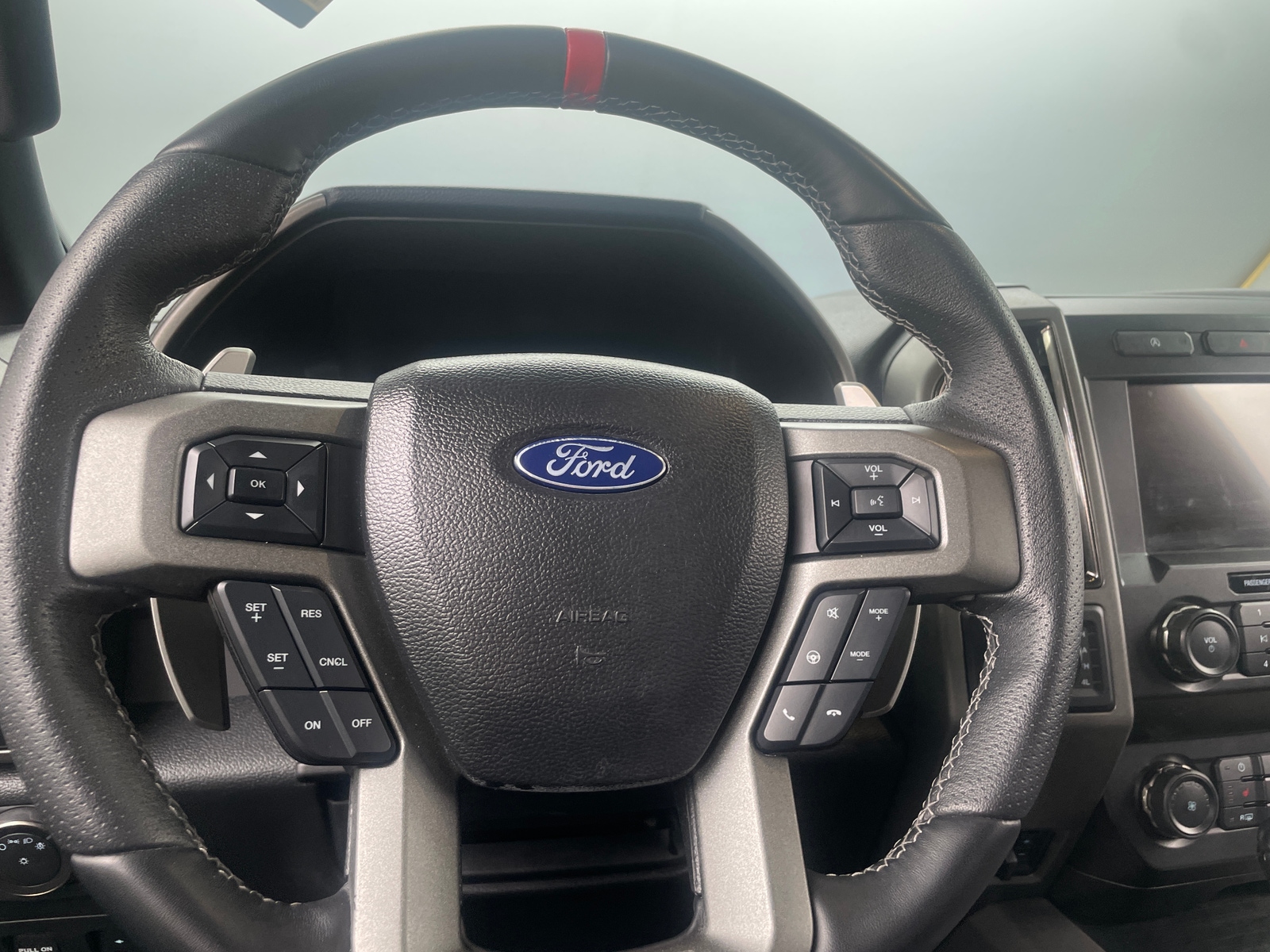 Thumbnail: 2019 Ford Econoline - 4