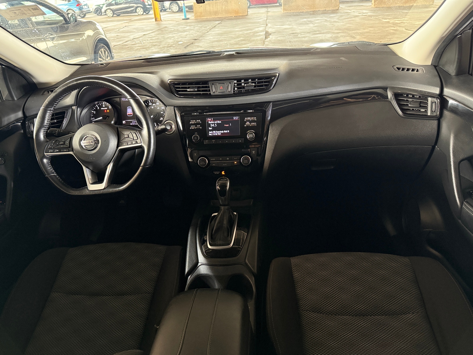 Thumbnail: 2017 Nissan Rogue Sport - 3