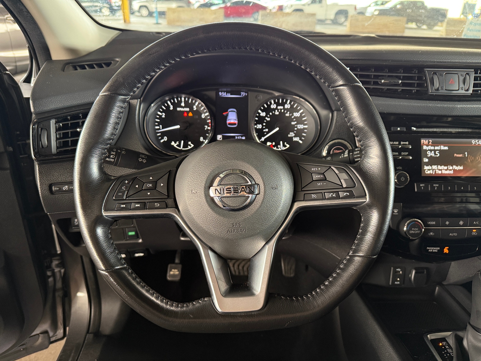 Thumbnail: 2017 Nissan Rogue Sport - 5