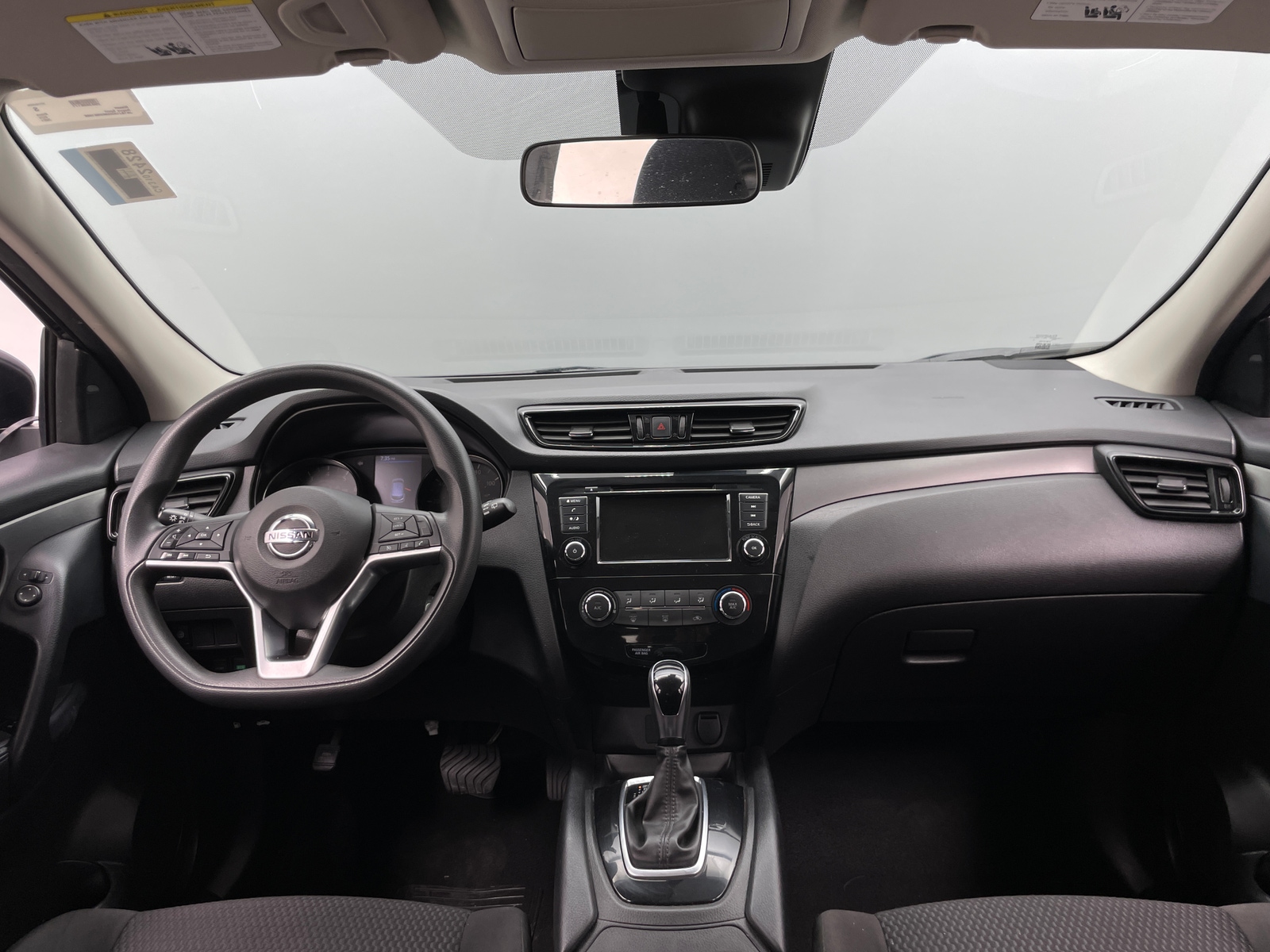 Thumbnail: 2021 Nissan Rogue Sport - 3
