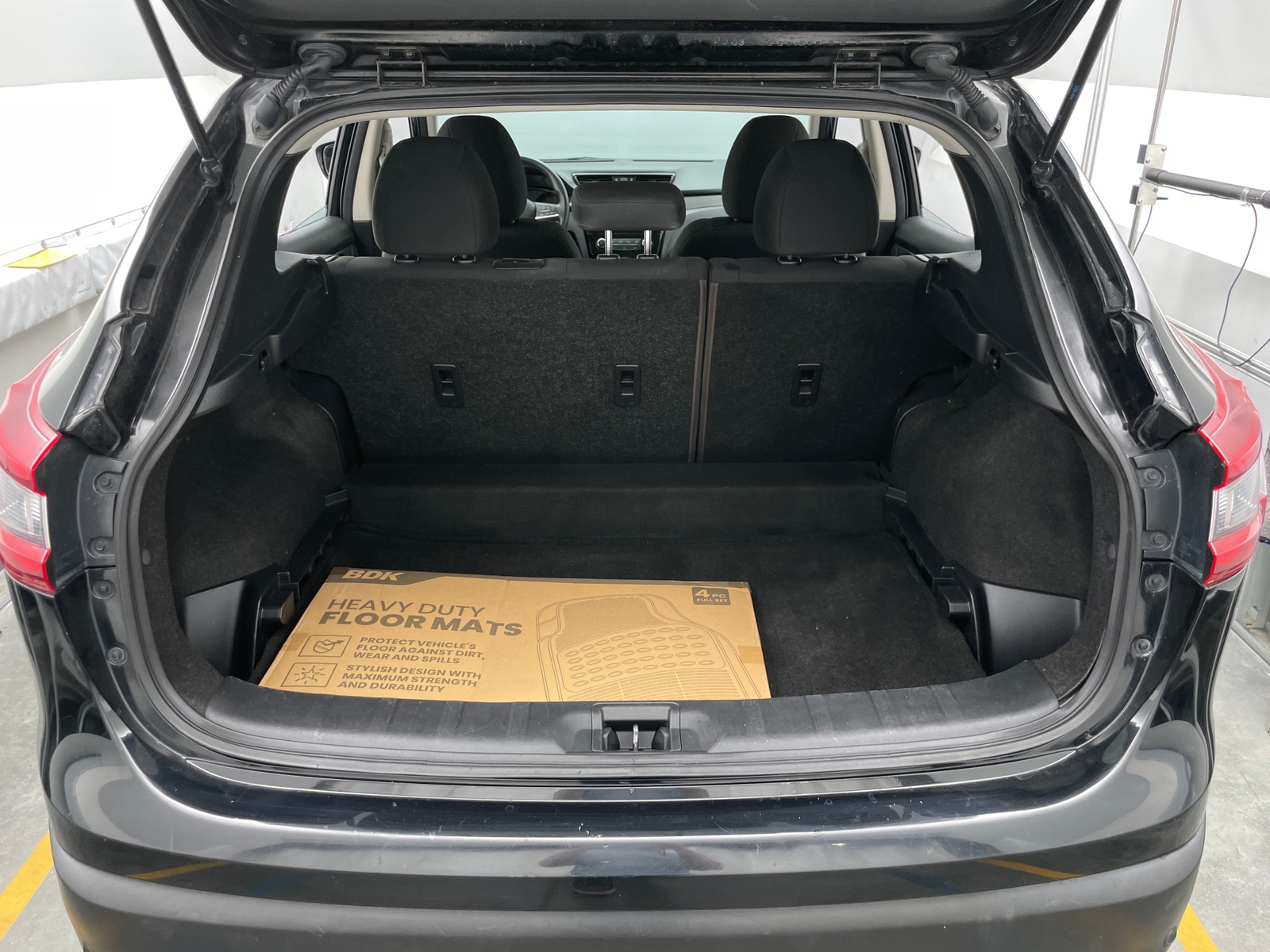 Thumbnail: 2021 Nissan Rogue Sport - 7