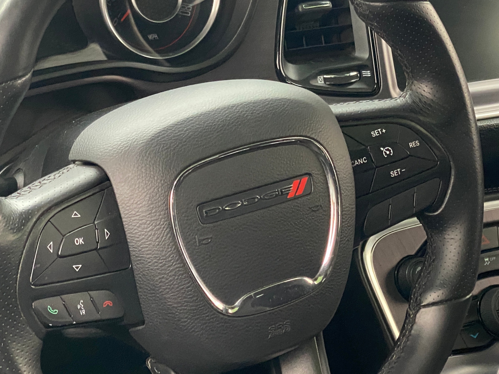 Thumbnail: 2015 Dodge Challenger - 4
