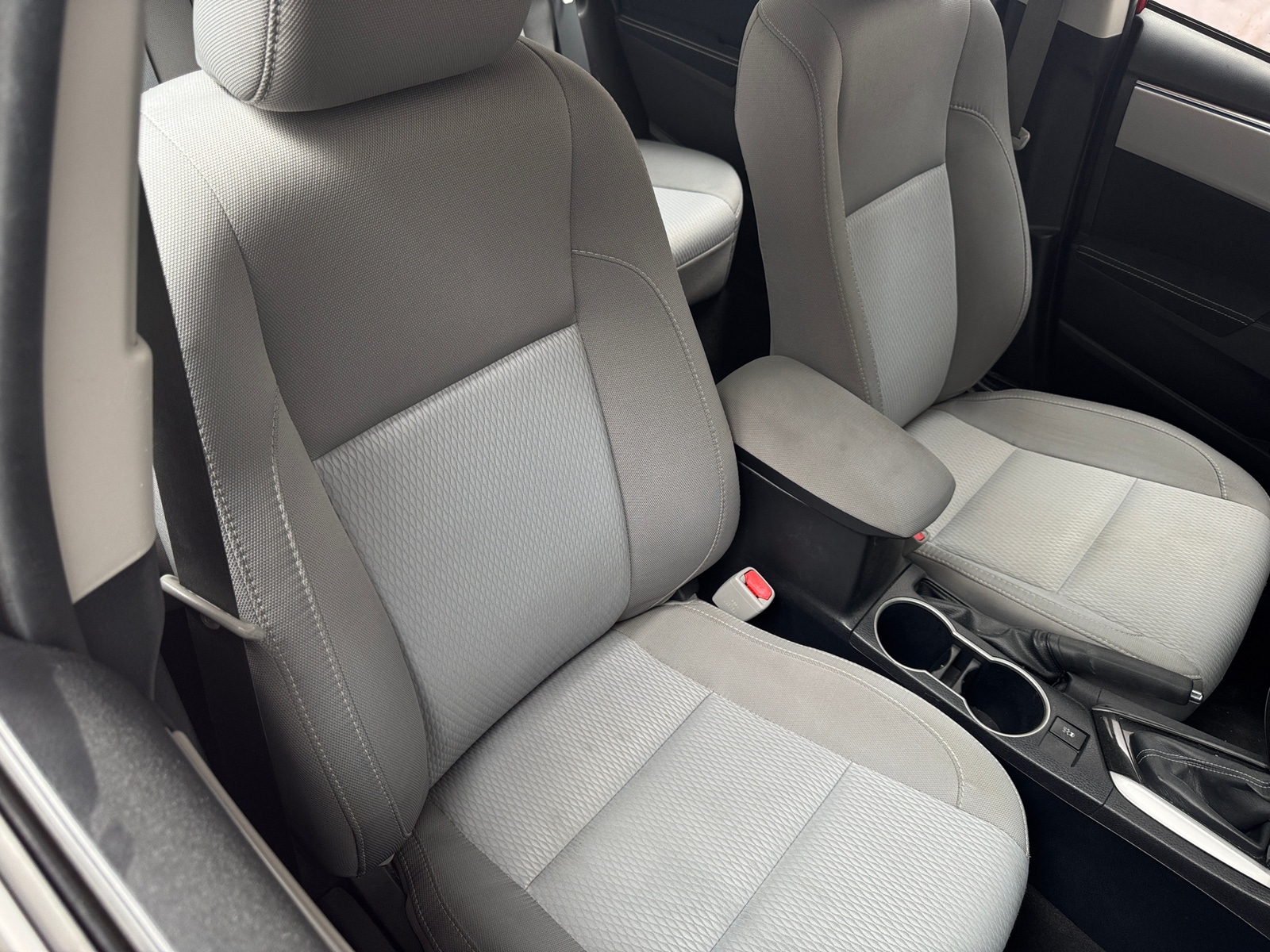 Thumbnail: 2016 Toyota Corolla - 2