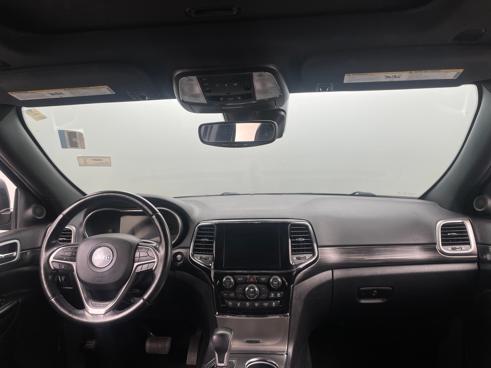 Thumbnail: 2020 Jeep Grand Cherokee - 3