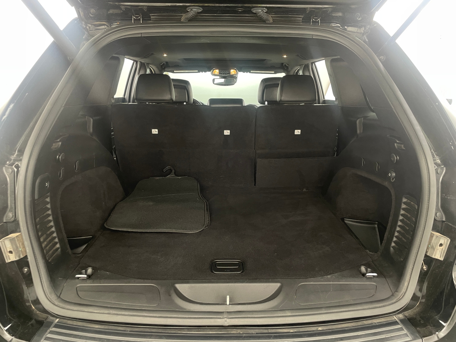 Thumbnail: 2020 Jeep Grand Cherokee - 7