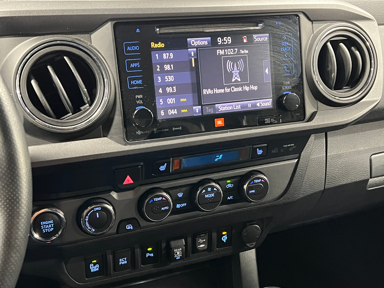 Thumbnail: 2019 Toyota Tacoma - 3