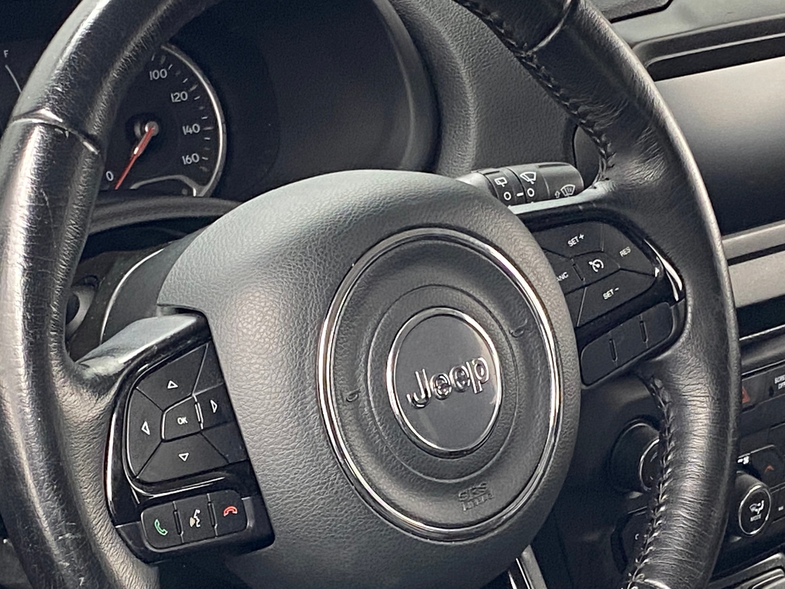 Thumbnail: 2020 Jeep Renegade - 4