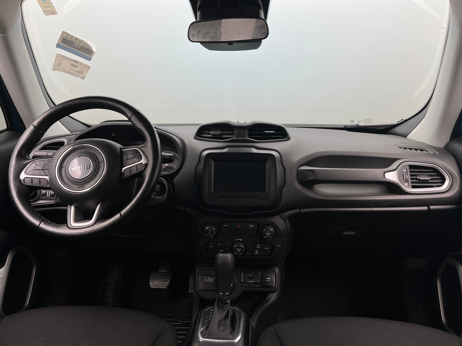 Thumbnail: 2019 Jeep Renegade - 3