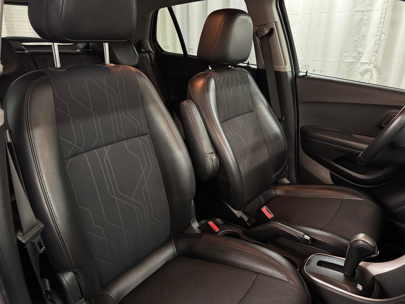 Thumbnail: 2019 Chevrolet Trax - 2