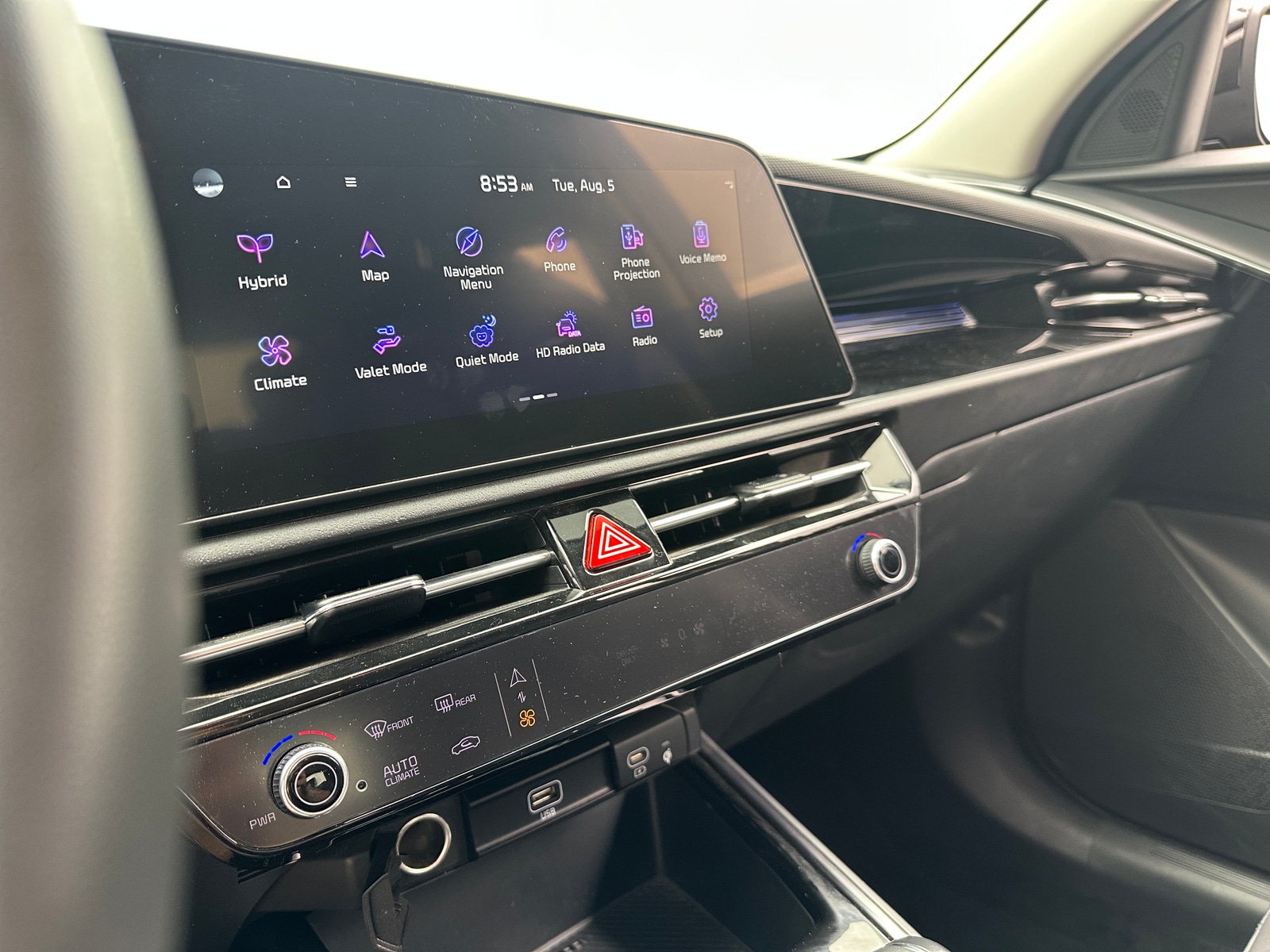 Thumbnail: 2023 Kia Niro - 4