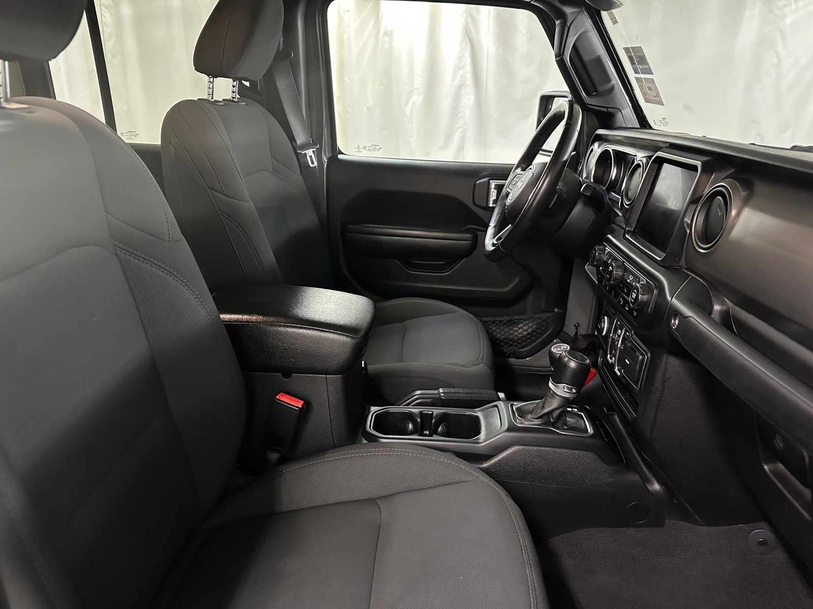 Thumbnail: 2021 Jeep Gladiator - 2