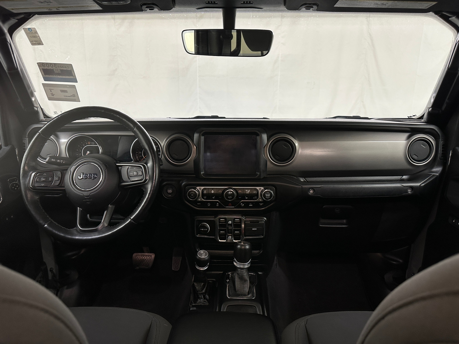 Thumbnail: 2021 Jeep Gladiator - 3