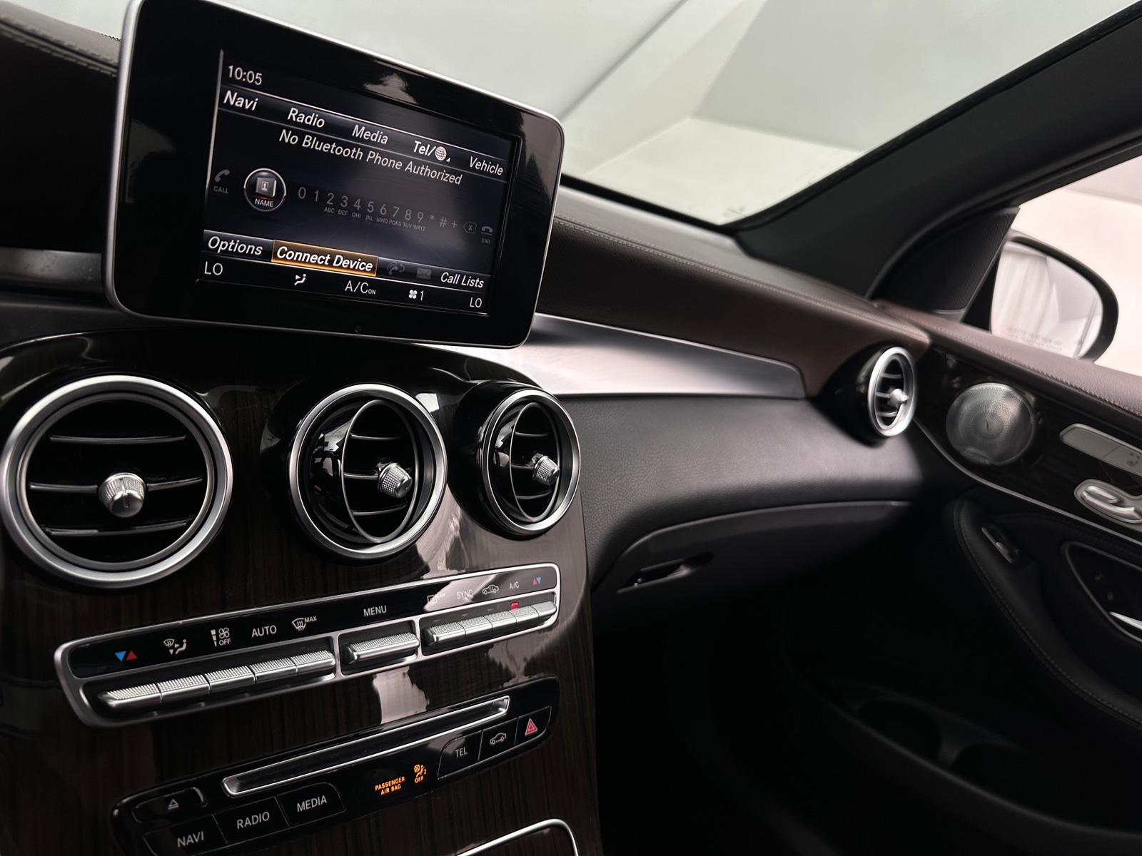 Thumbnail: 2018 Mercedes-Benz GLC - 3