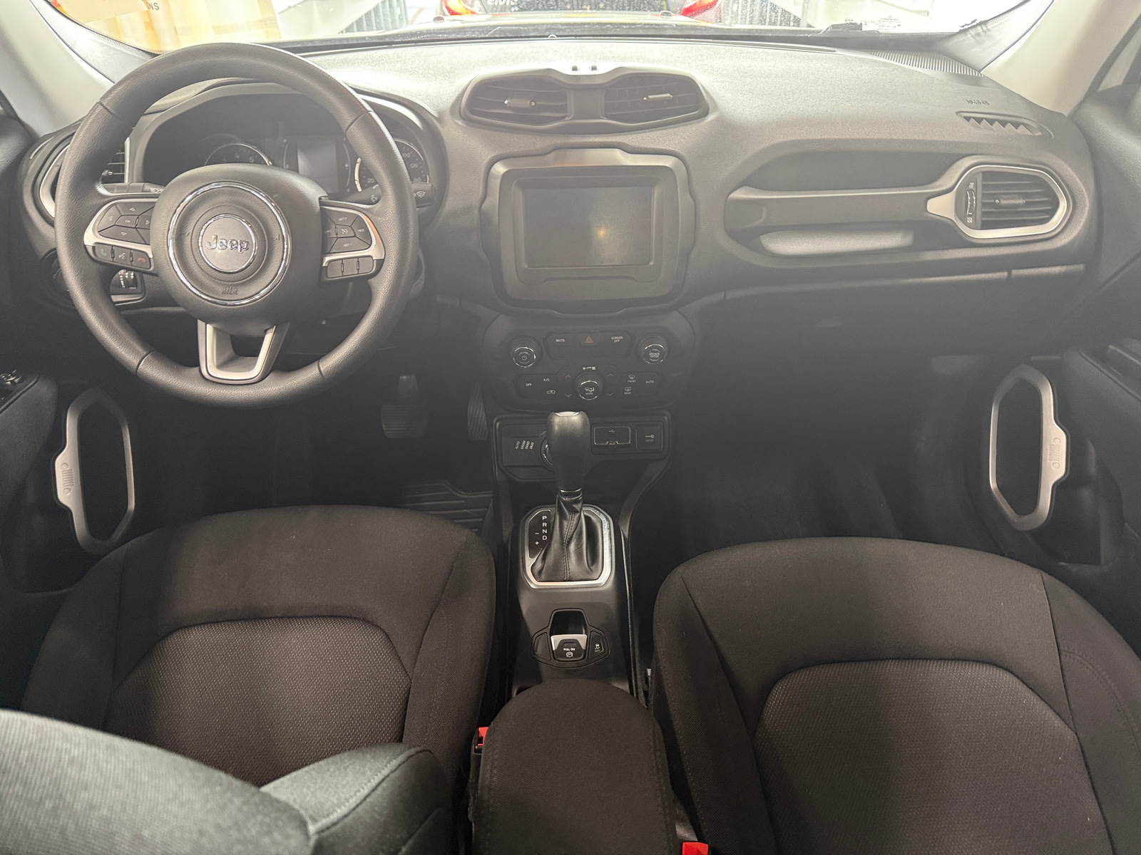 Thumbnail: 2019 Jeep Renegade - 3