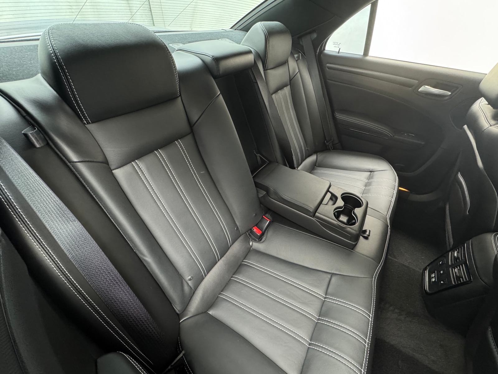 Thumbnail: 2015 Chrysler 300 - 5