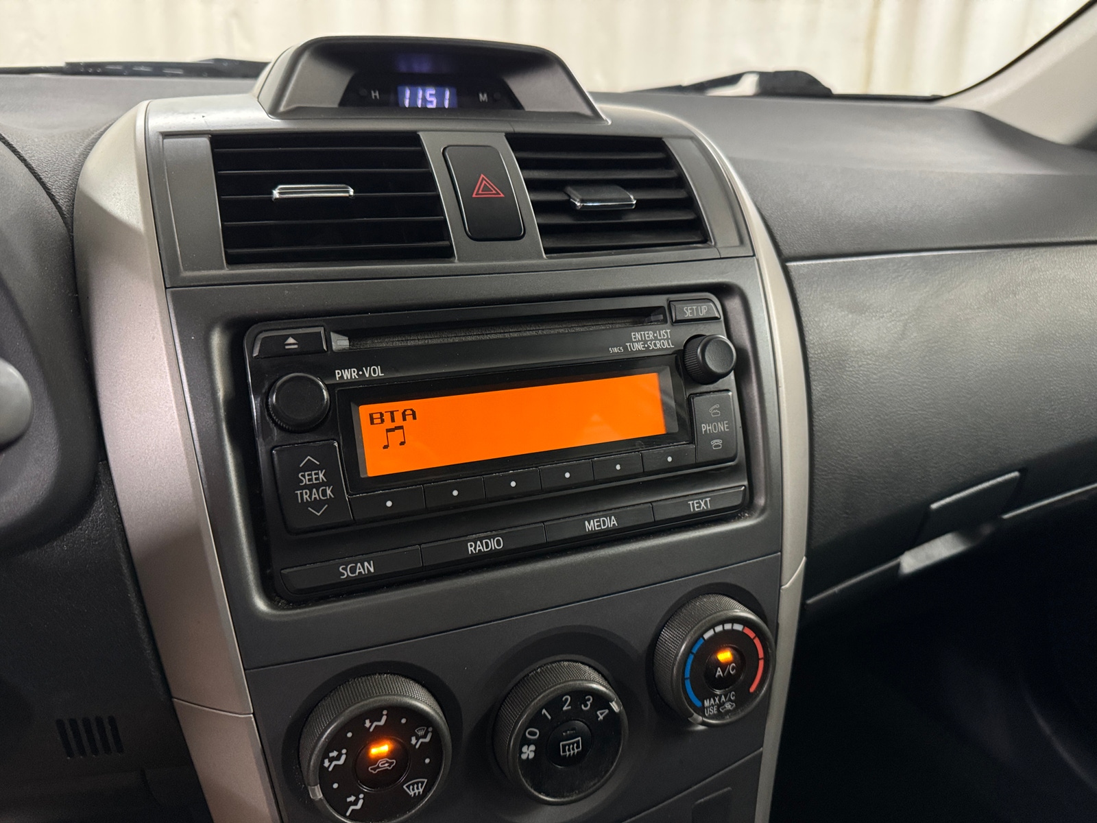 Thumbnail: 2012 Toyota Corolla - 4