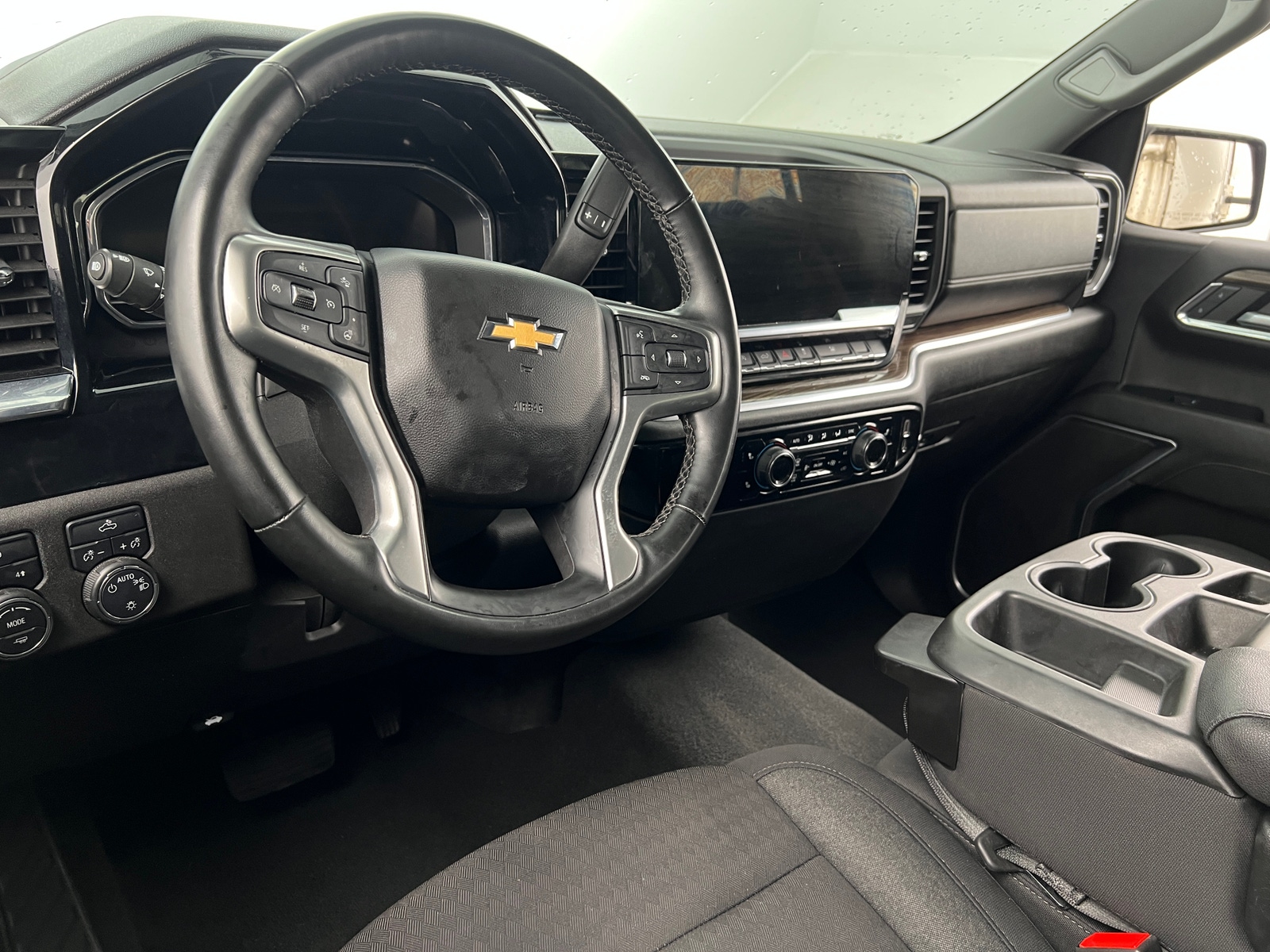 Thumbnail: 2023 Chevrolet Silverado 1500 - 3