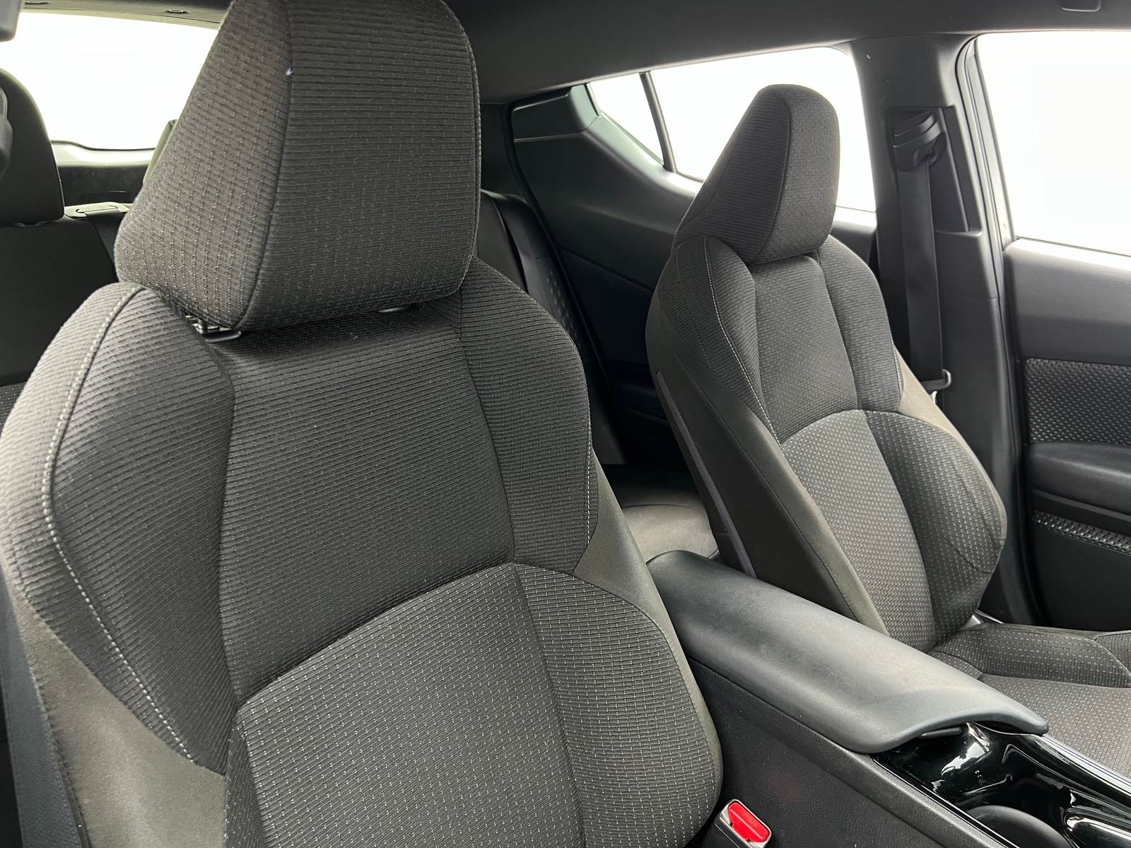 Thumbnail: 2019 Toyota C-HR - 2