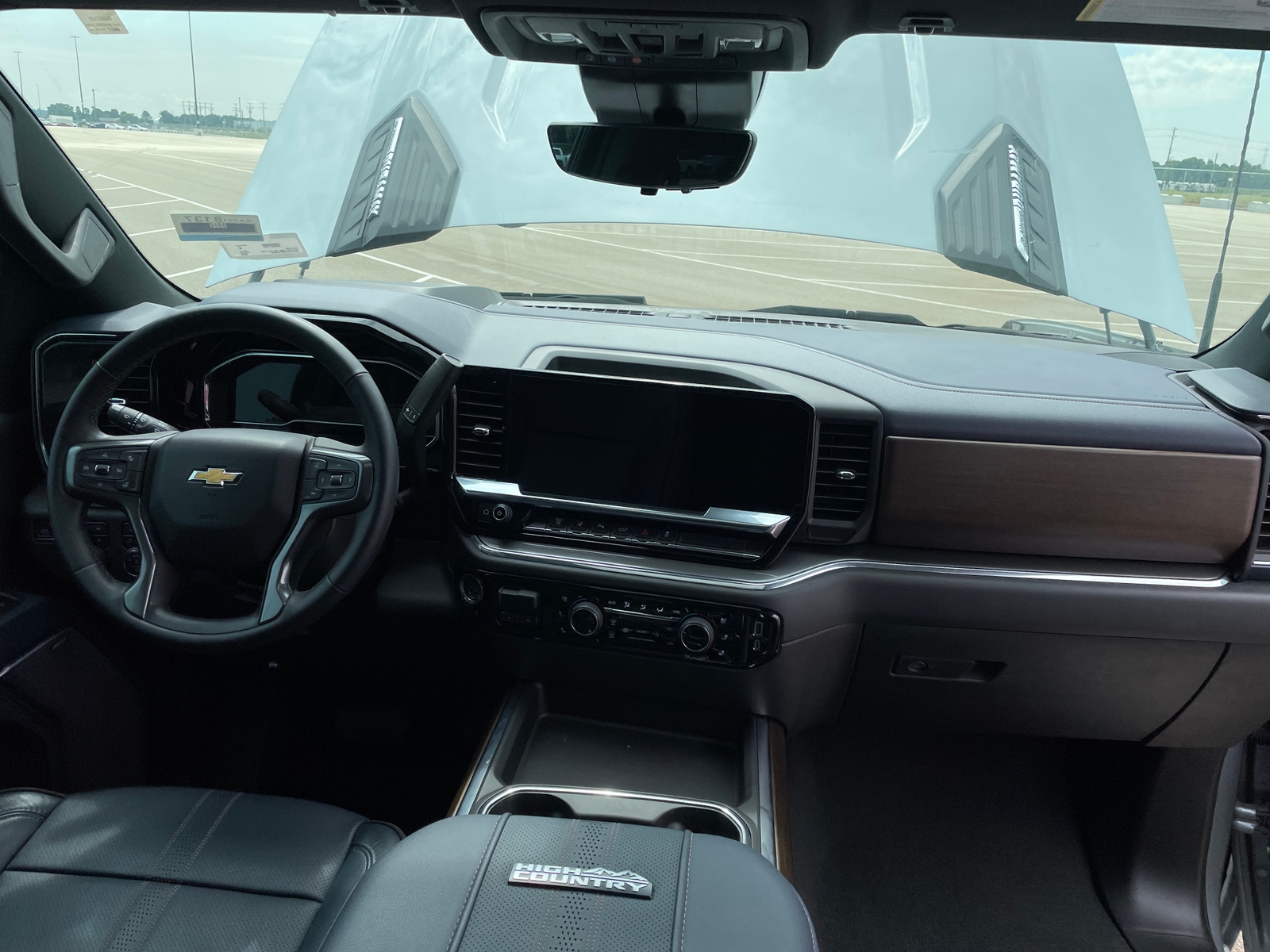 Thumbnail: 2024 Chevrolet Silverado 3500 - 2