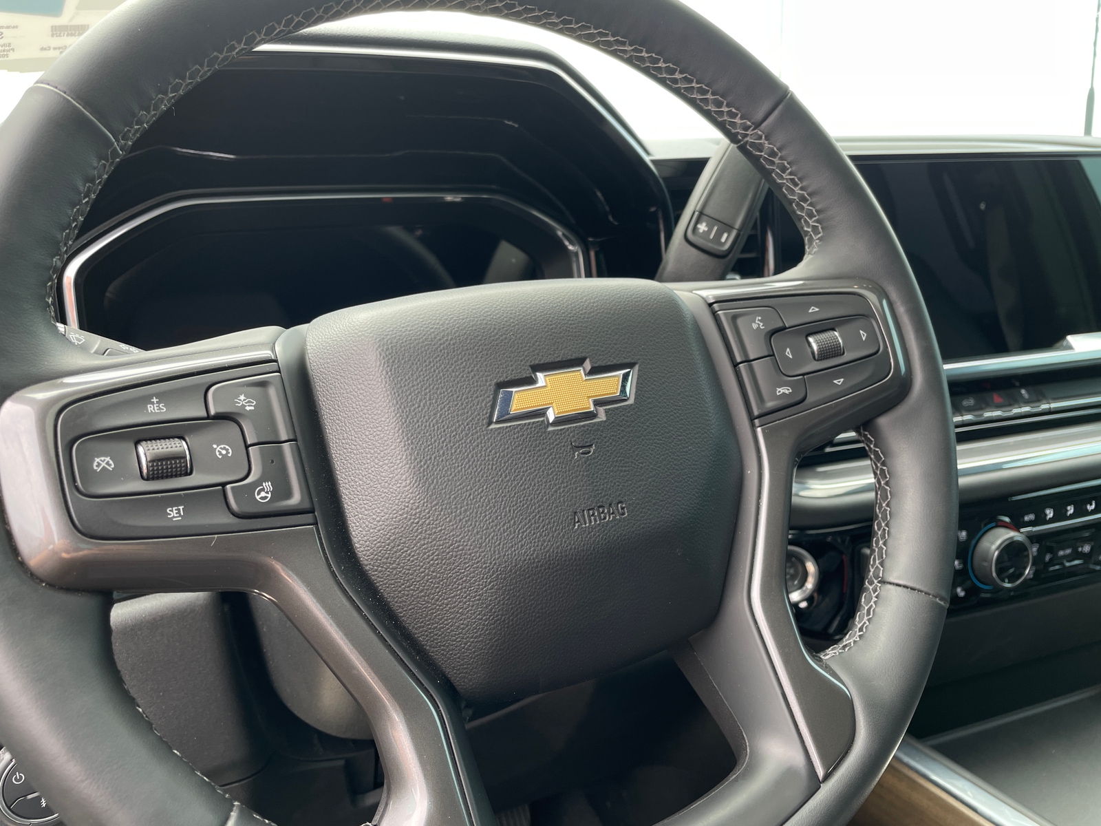 Thumbnail: 2024 Chevrolet Silverado 3500 - 4