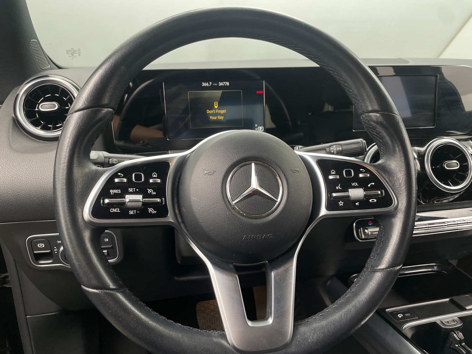 Thumbnail: 2021 Mercedes-Benz GLA - 4