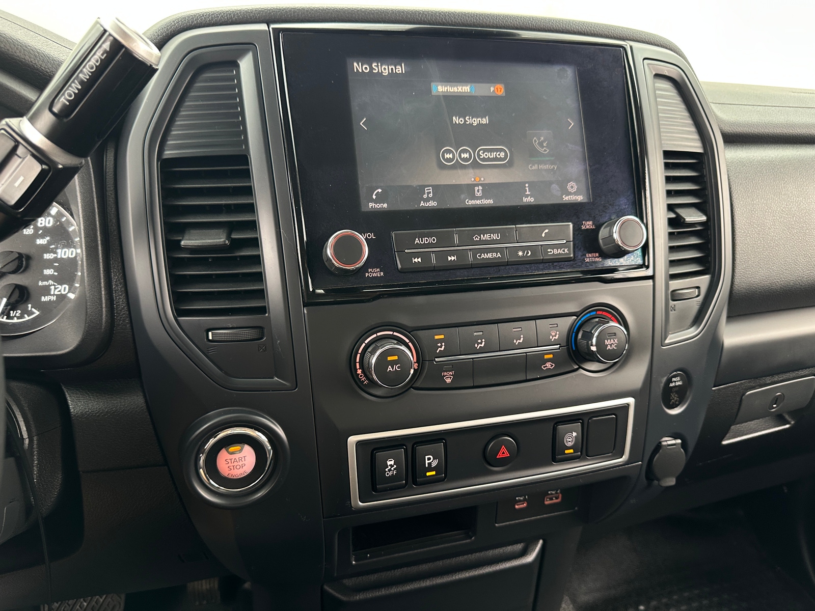 Thumbnail: 2021 Nissan Titan - 4