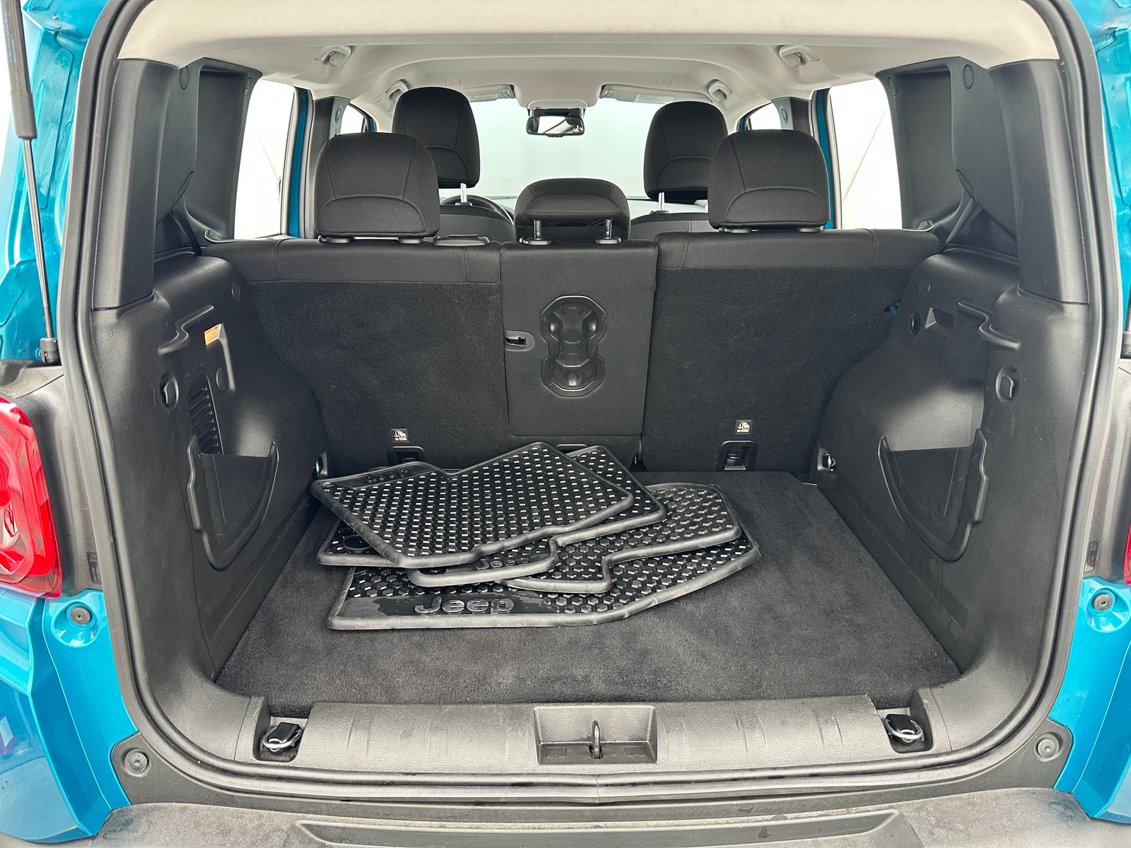 Thumbnail: 2020 Jeep Renegade - 7