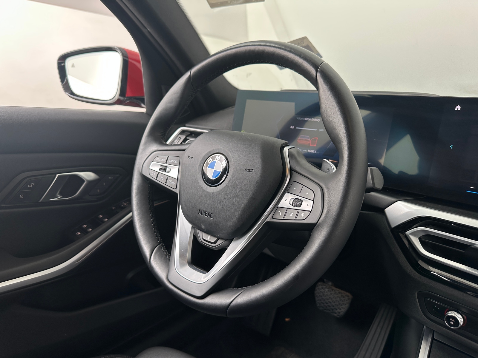 Thumbnail: 2024 BMW 3 Series - 4