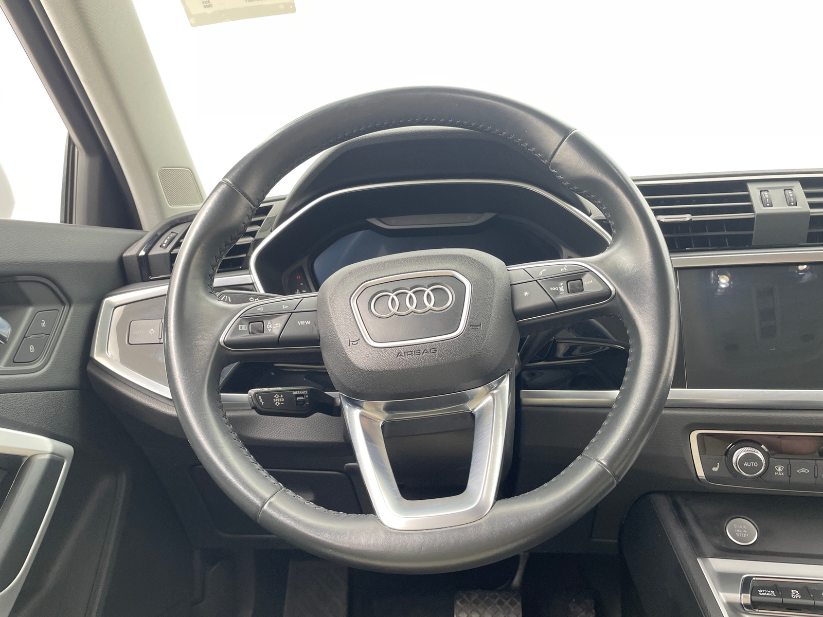 Thumbnail: 2020 Audi Q3 - 4