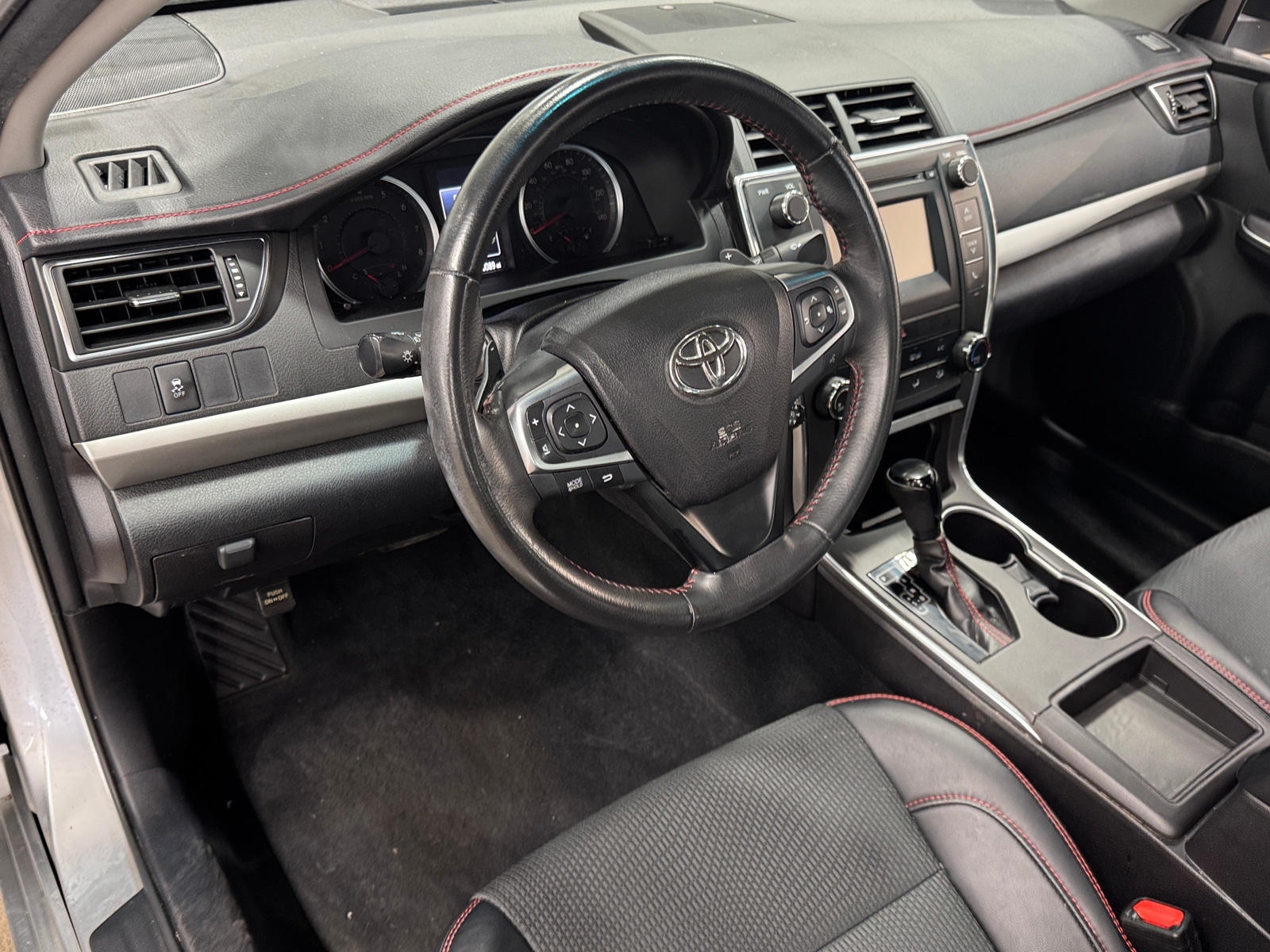 Thumbnail: 2017 Toyota Camry - 3