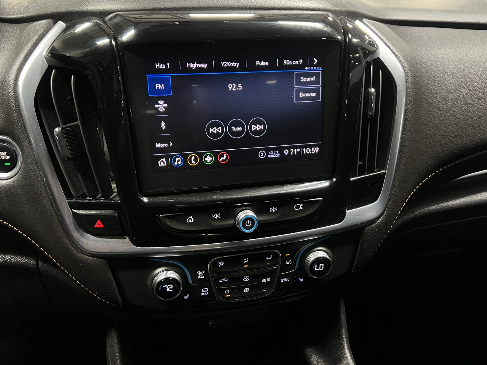 Thumbnail: 2020 Chevrolet Traverse - 4