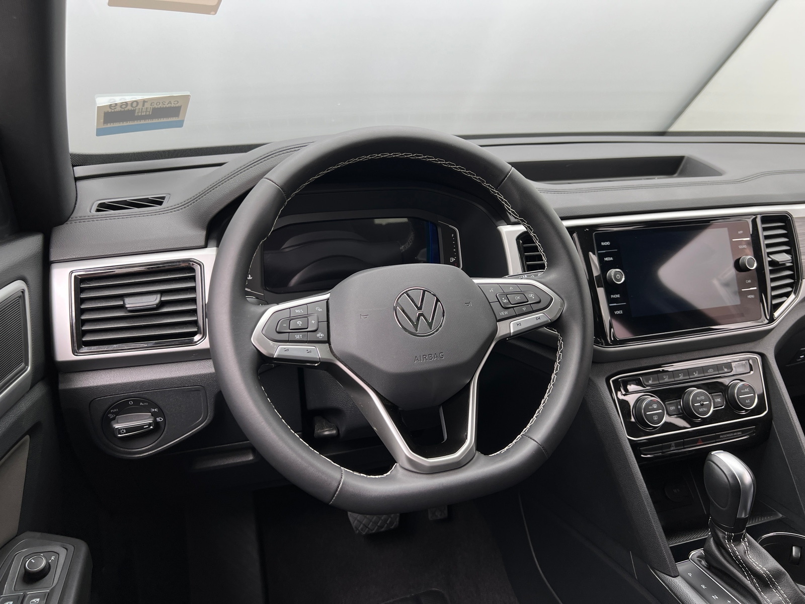 Thumbnail: 2023 Volkswagen Atlas - 4